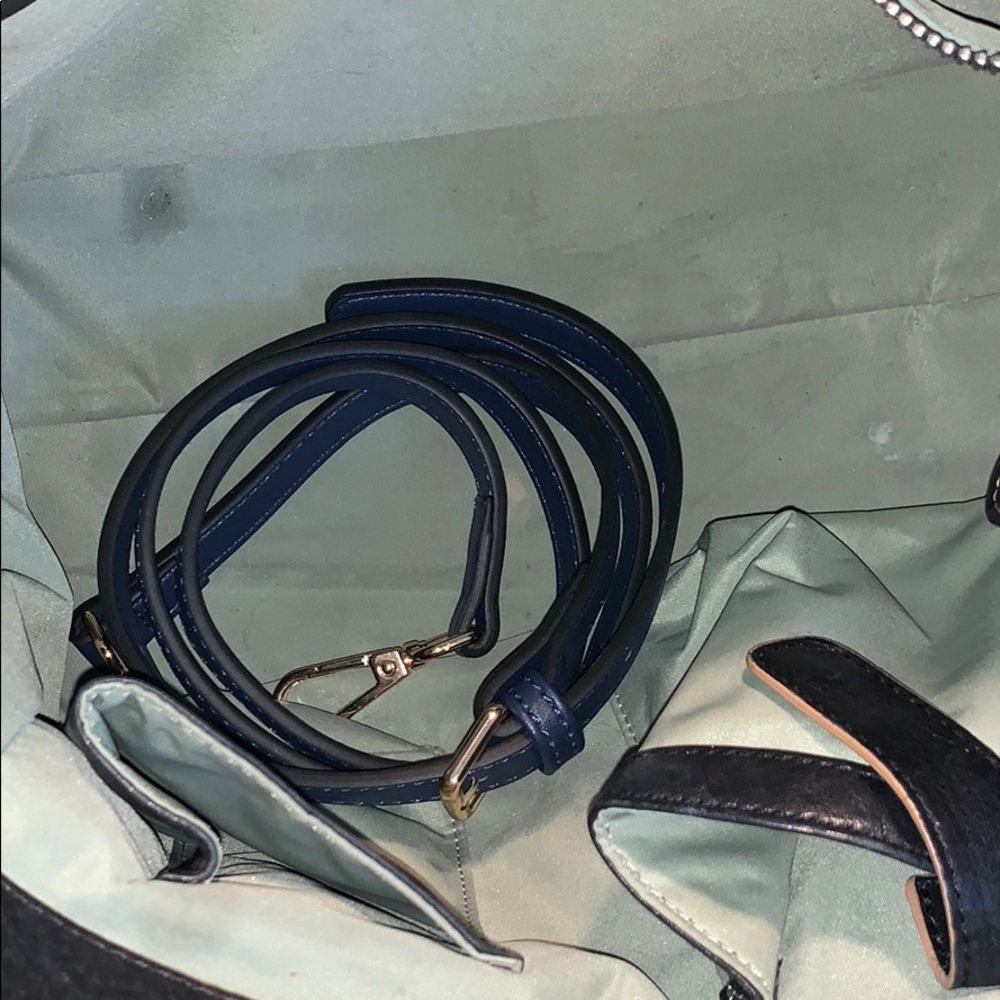 Purse - Picture 4 of 7